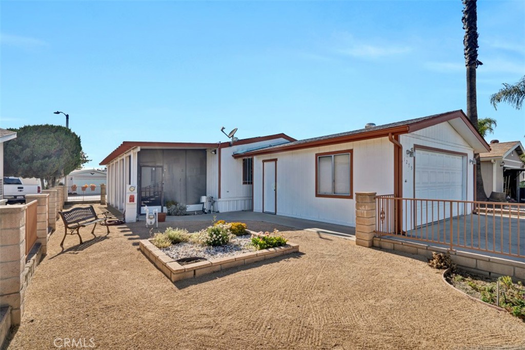 1275 Bishop Drive