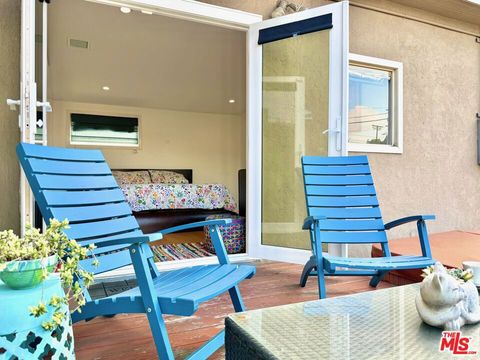 5445 Agnes Avenue Valley Village CA 91607