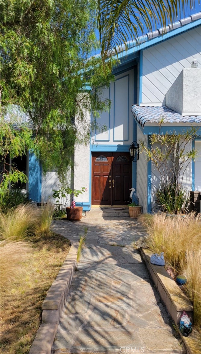 2250 Santa Fe Avenue