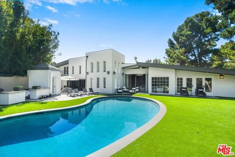 Photo of 1100 Pine Drive, Beverly Hills, CA 90210 (MLS # 26635769)