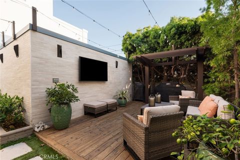 330 28th Hermosa Beach CA 90254