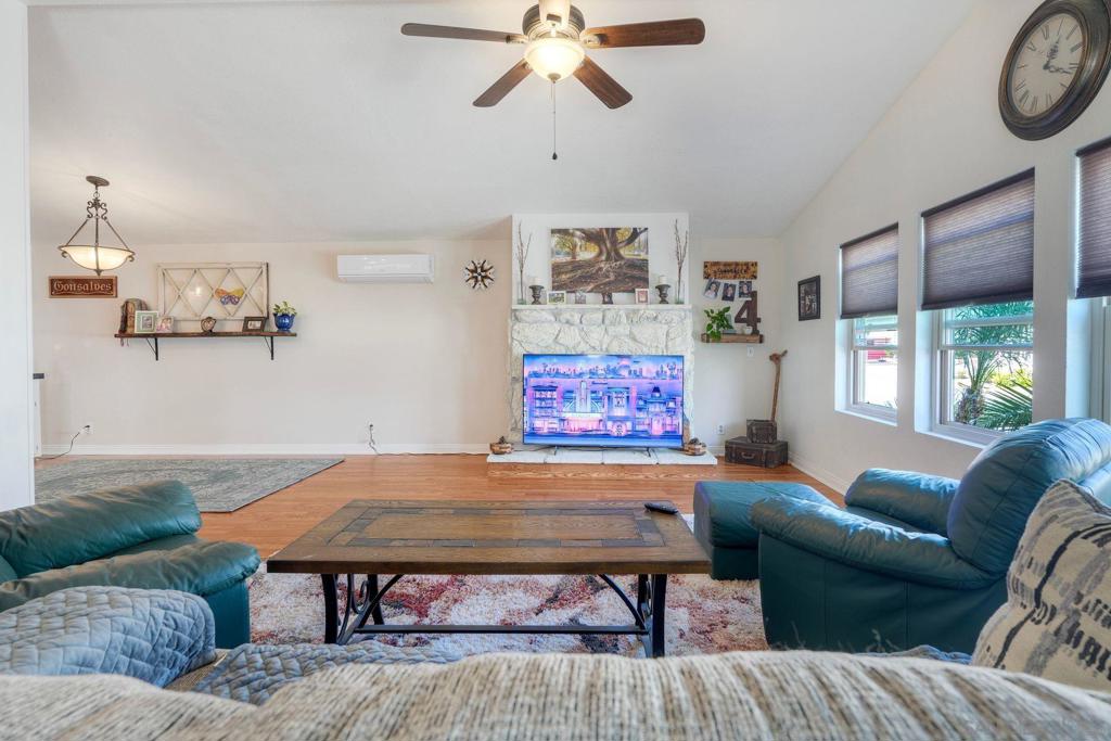 1192 Via Santa Paulo