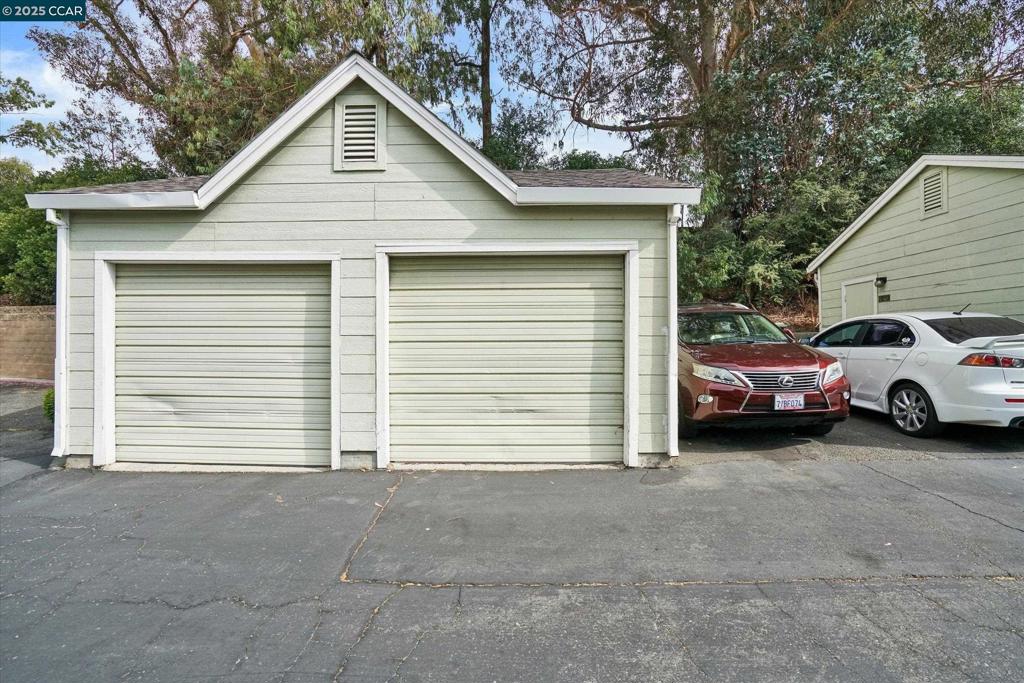 CLOCK TOWER GROV - Residential