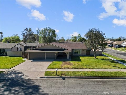 Photo of 661 Woodhill St, Rialto, CA 92376 (MLS # SW26060168)