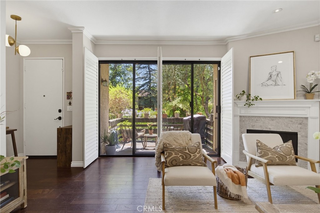 21901 Burbank