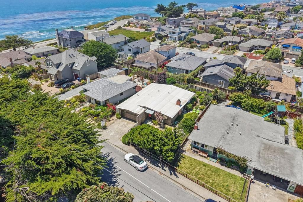 Photo of 127 Swift Street, Santa Cruz, CA 95060 (MLS # ML82048754)