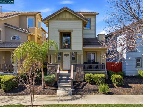 Photo of 922 922 Oxford Ln Ln, Brentwood, CA 94513 (MLS # 41126551)