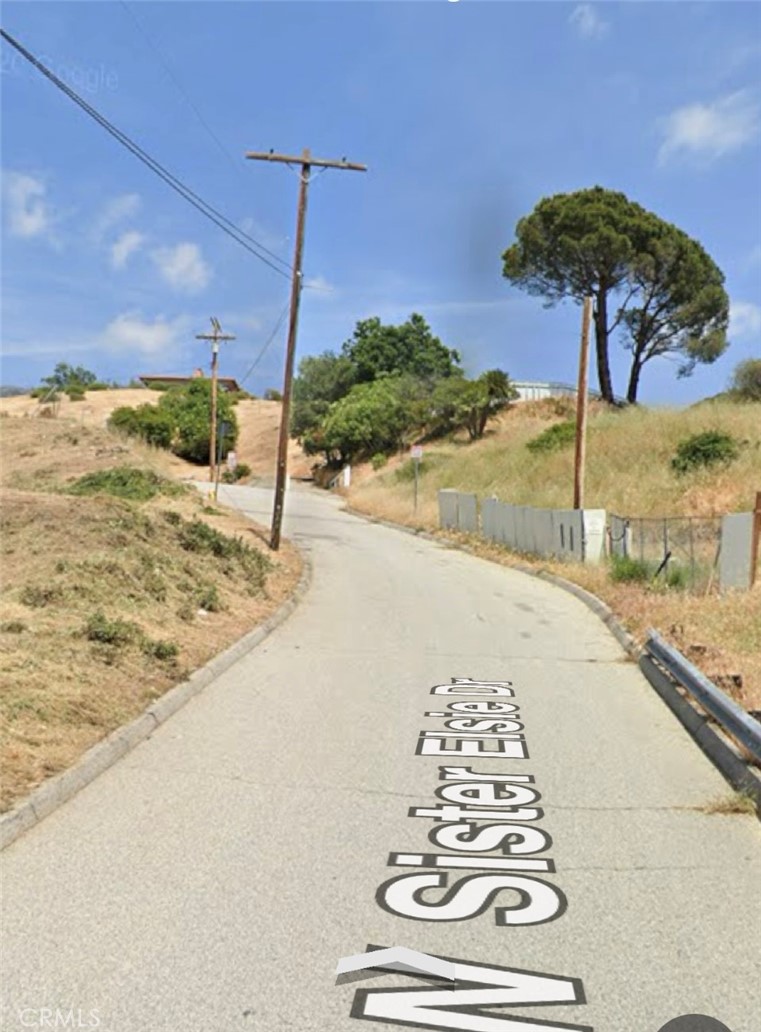 Amzing vacant big lot, amazing location in Tujunga near Deukmejian Wilderness Park. ( the lot is located near 6210 W Sister Elise Dr. Tujunga Ca 91042)