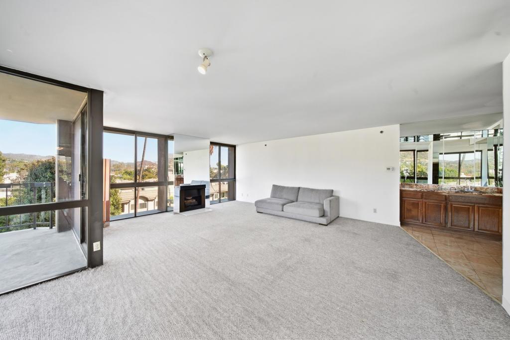 222 Monterey Road 306, Glendale CA 91206