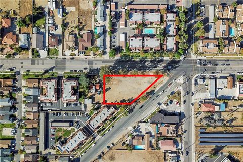 Photo of 8916 Fontana Avenue, Fontana, CA 92335 (MLS # WS25116694)