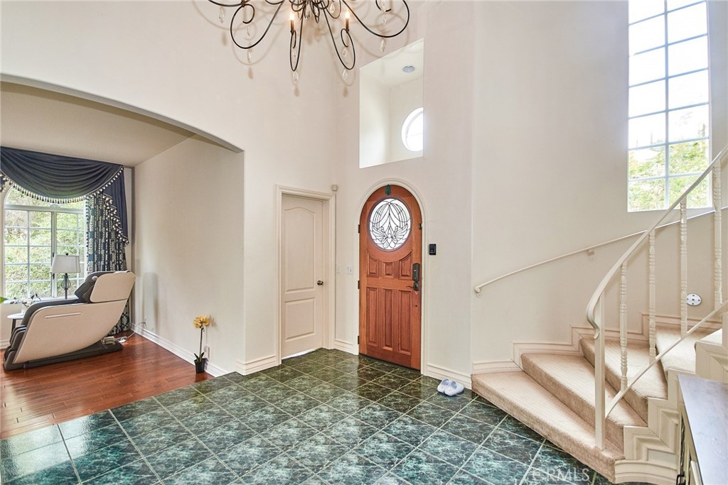 1089 Village Drive