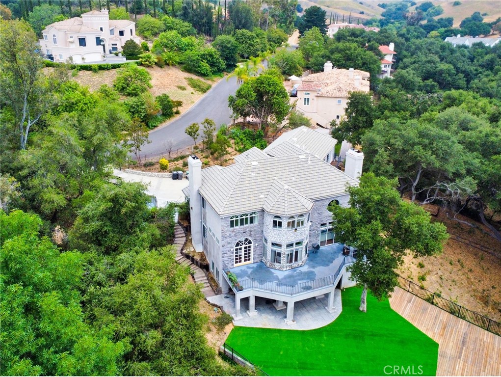 1089 Village Drive