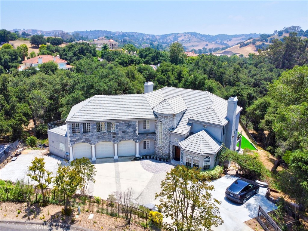 1089 Village Drive