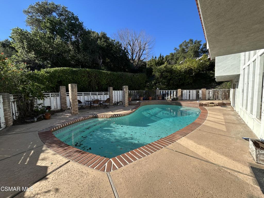 1035 Brookview Avenue