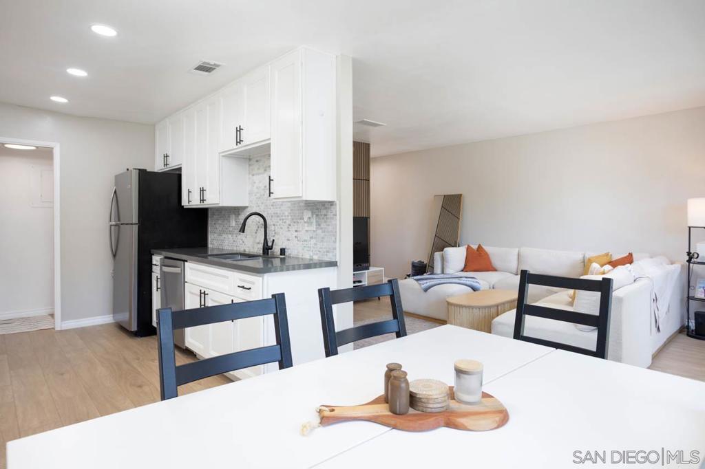 4241 Mesa Vista Way, Unit 5