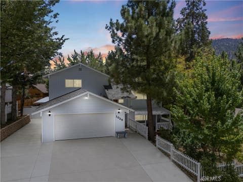 Photo of 1025 Rivera Dr, Wrightwood, CA 92397 (MLS # HD26170915)
