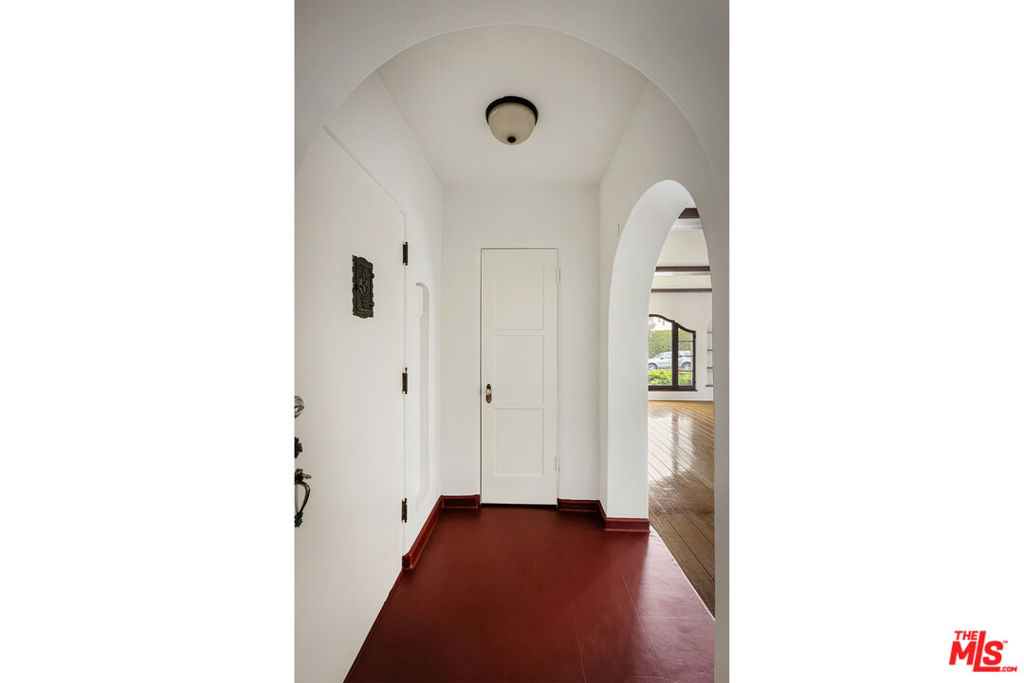 844 S Curson Avenue