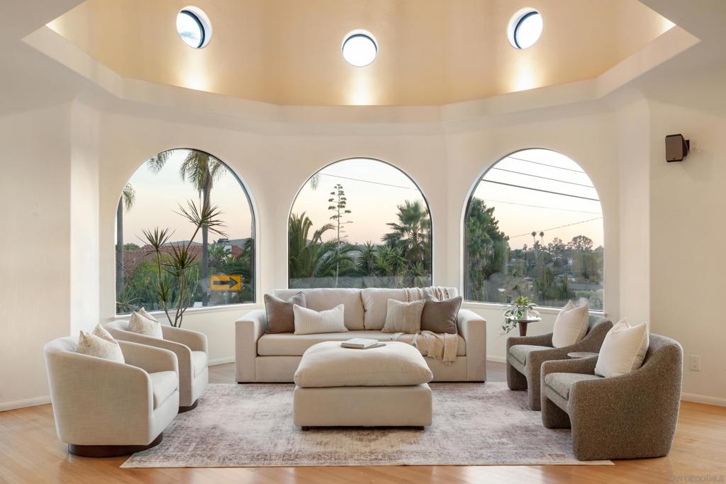 4557 Mayapan Dr