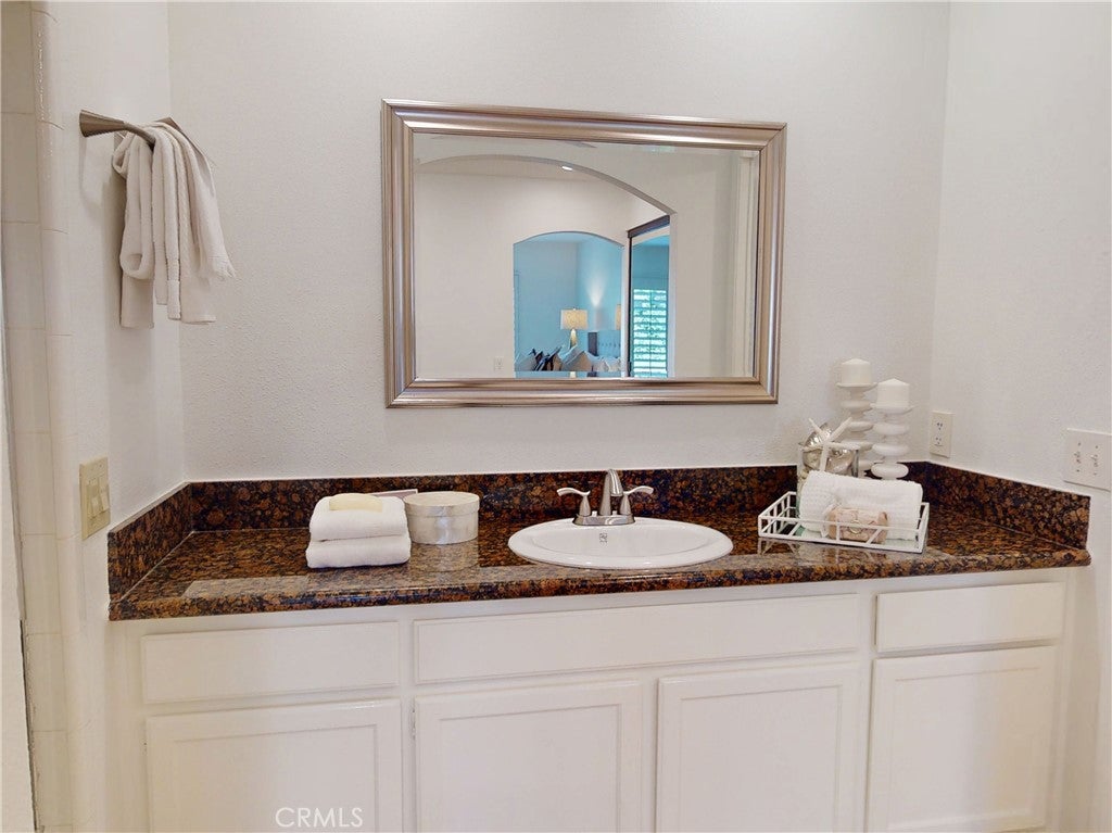 6 Palos, Irvine CA 92612 - Photo 29