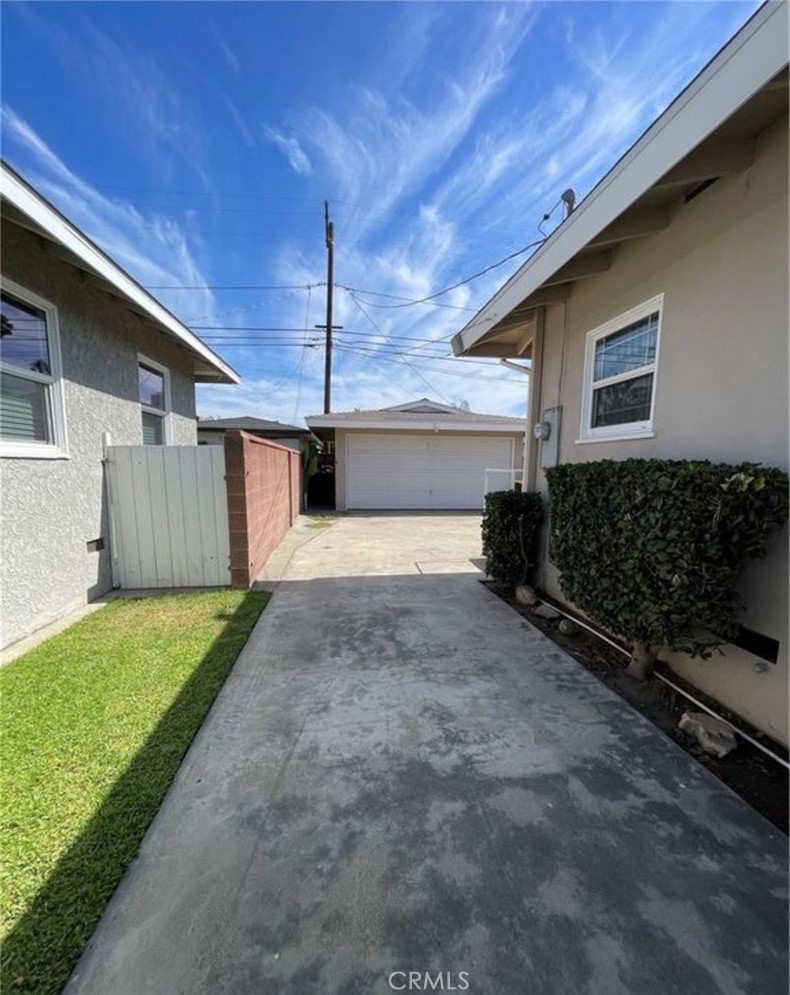 El Palacio Condo (ELPC) - Residential Lease