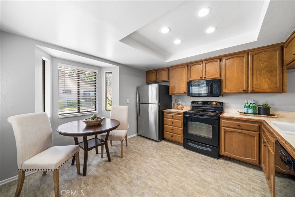 211 E Ponderosa Lane 10