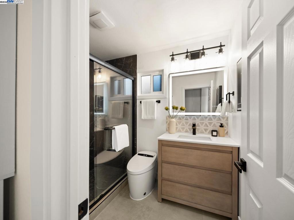 UPPER B STREET - Residential