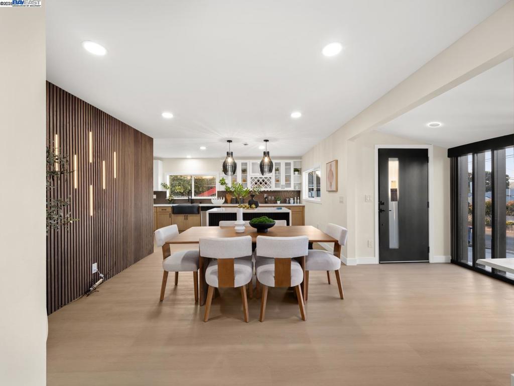 UPPER B STREET - Residential