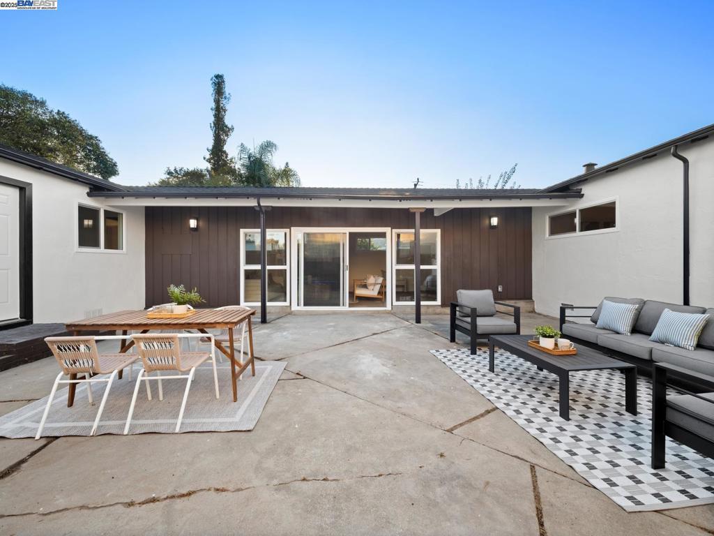 UPPER B STREET - Residential