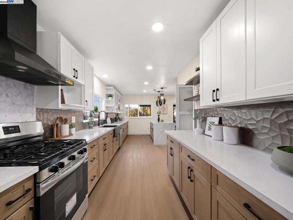 UPPER B STREET - Residential