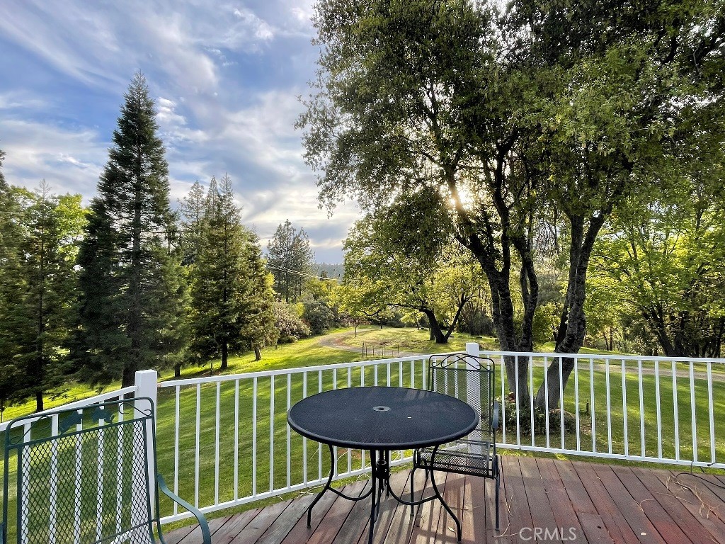 5637 Lakeside Road