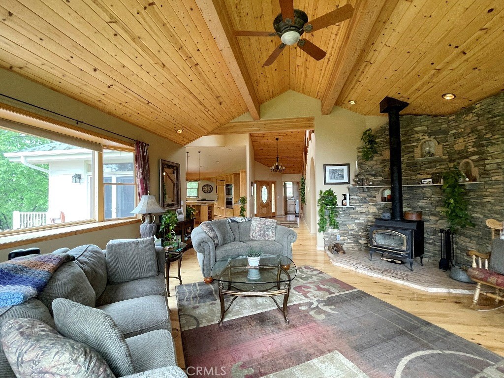 5637 Lakeside Road