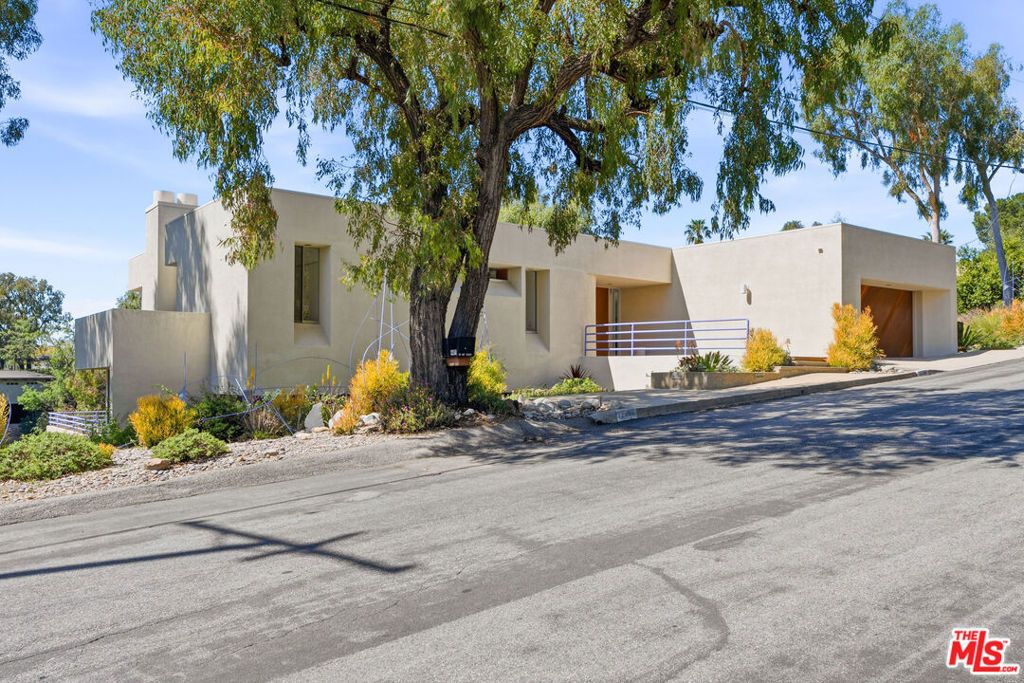 Photo of 12268 Canna Road, Los Angeles, CA 90049 (MLS # 26666943)