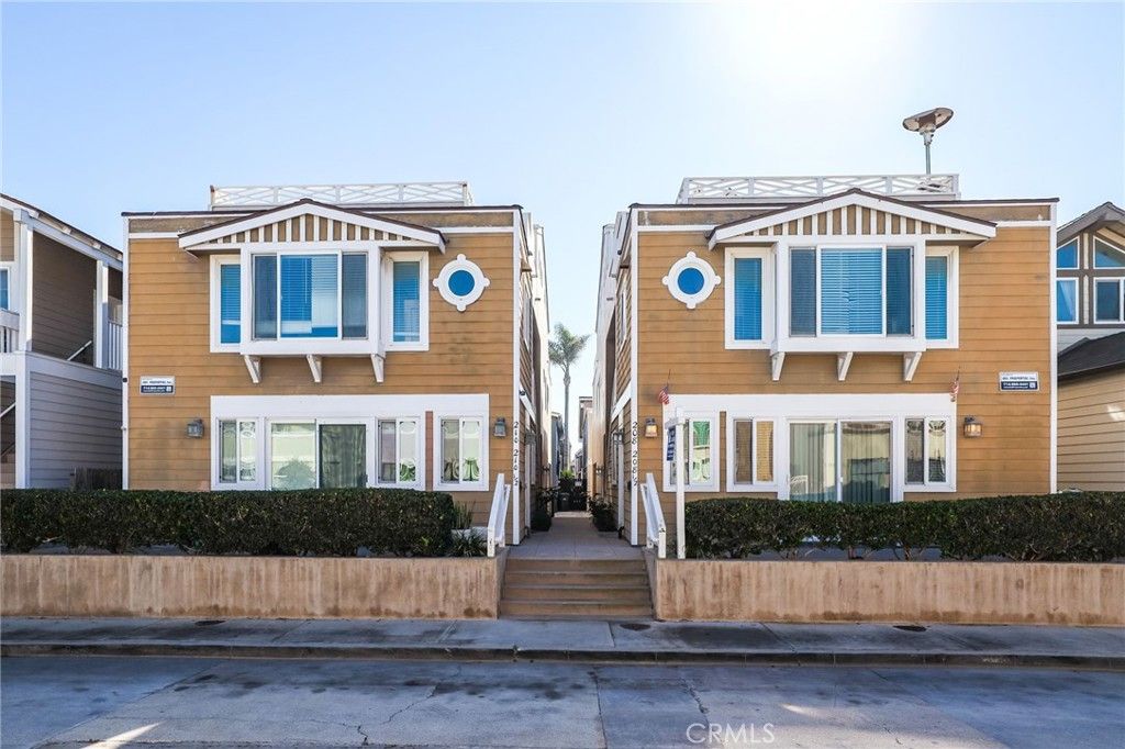 Photo of 210 41st Street #1/2, Newport Beach, CA 92663 (MLS # OC26003365)