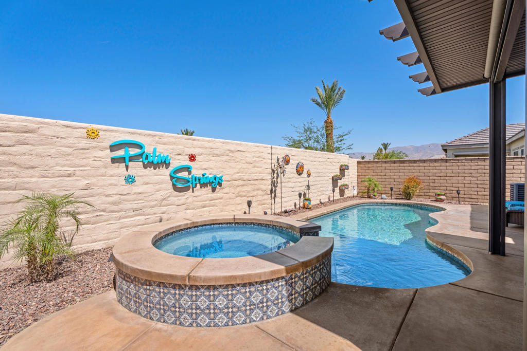 FourSeasonsTerraLago - Residential
