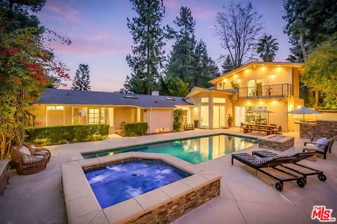 Photo of 16561 Adlon Road, Encino, CA 91436 (MLS # 26633537)