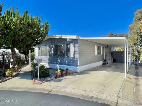 Photo of 48 Saint Charles Court, Newbury Park, CA 91320 (MLS # 225005241) Photo of 48 Saint Charles Court, Newbury Park, CA 91320 (MLS # 225005241)