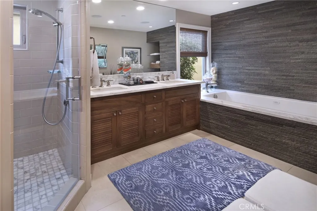 Dana Point, California 92629, United States, 4 Bedrooms Bedrooms, ,3 BathroomsBathrooms,Residential,Active,237822