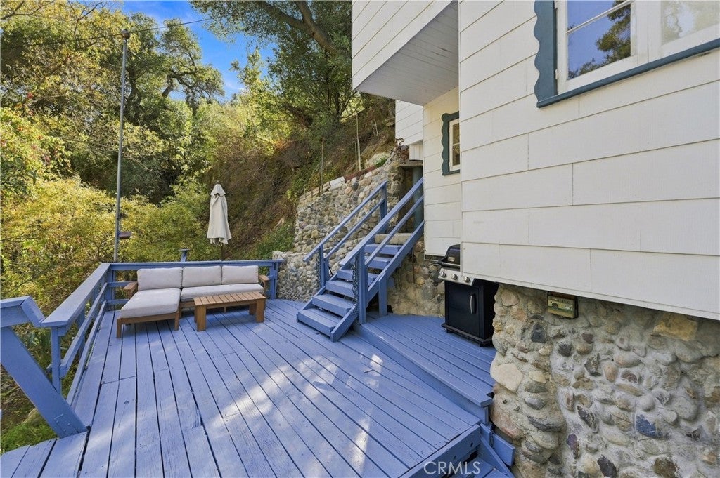 1323 Oakwood