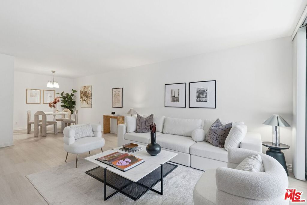 Photo of 600 W 9th Street #513, Los Angeles, CA 90015 (MLS # 26673601)