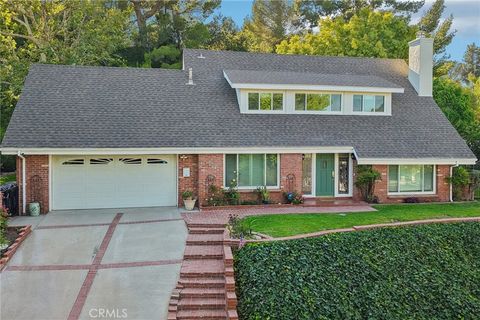 Photo of 12055 Dresden Place, Granada Hills, CA 91344 (MLS # SR26144166)