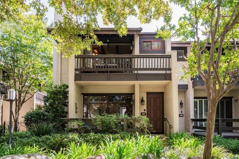 Photo of 5711 Owensmouth Avenue #127, Woodland Hills, CA 91367 (MLS # SR25217603)