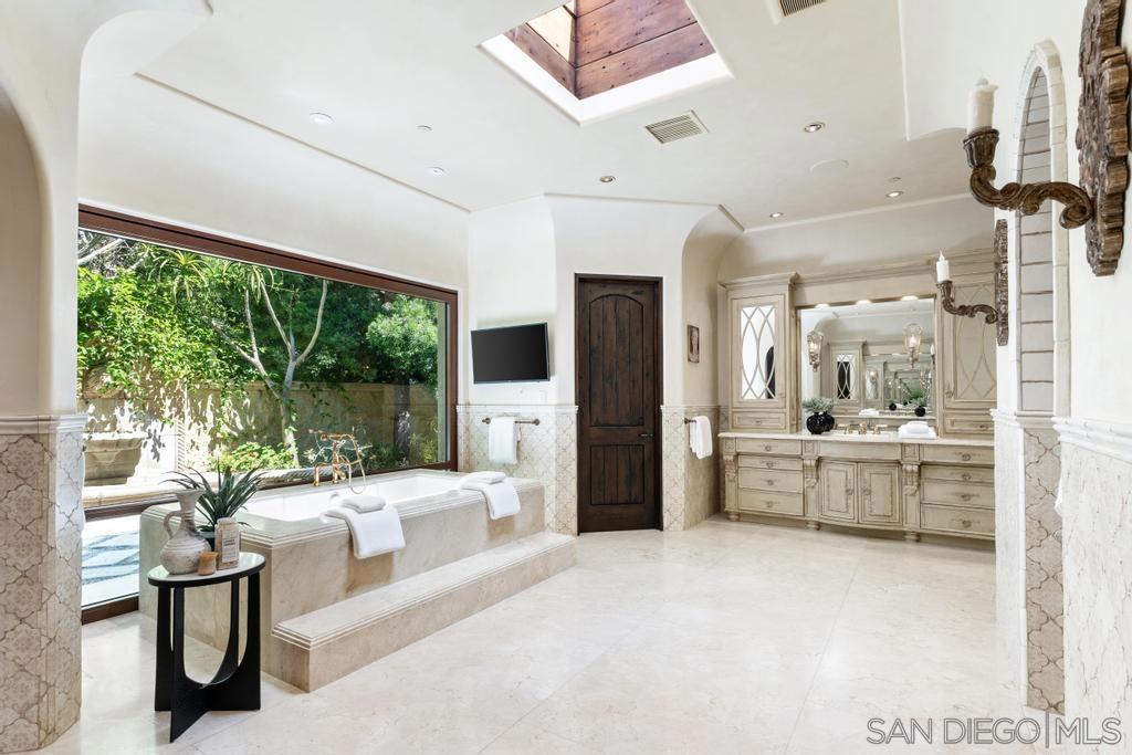 Rancho Santa Fe - Residential