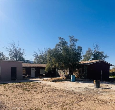 Photo of 32900 Dune Rd, Newberry Springs, CA 92365 (MLS # DW26021241)