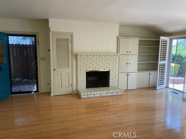 356 W 8th Street