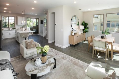 Photo of 83 Fairchild Drive, Mountain View, CA 94043 (MLS # ML82037290)