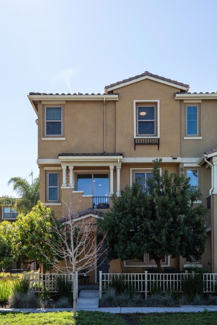 83 Fairchild Drive, Mountain View CA 94043