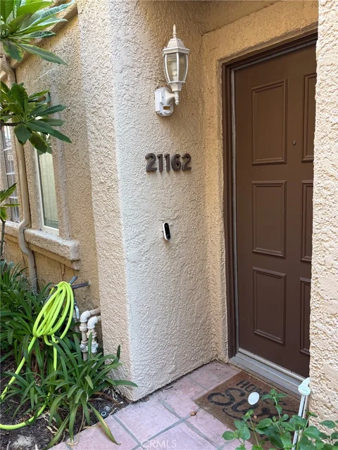 MLS: OC26193076