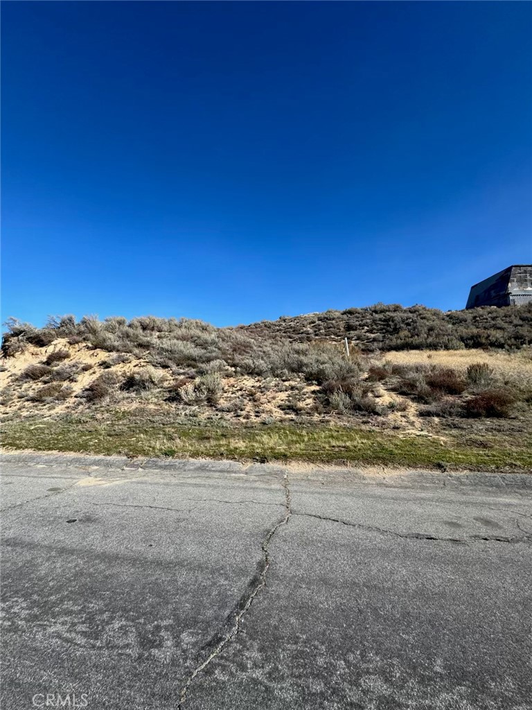 0 Vac/Arrowrock Dr/Vic Montello