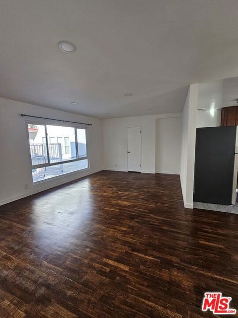 Photo of 1537 N Laurel Avenue #104, Los Angeles, CA 90046 (MLS # 25611479) Photo of 1537 N Laurel Avenue #104, Los Angeles, CA 90046 (MLS # 25611479)