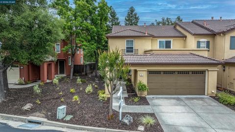 Photo of 124 Coralflower Ln LN, San Ramon, CA 94582 (MLS # 41136625)
